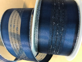 Sorros dunkelblau Streifenmotiv silber mit Drahtkante 50 mm 20 m